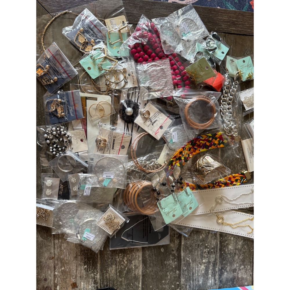Wholesale Modern Jewelry Lot 50+ Pcs A New Day Apt 9 Universal Thread New Mixed